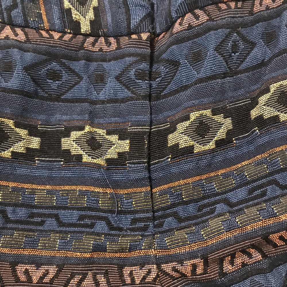 BCBGeneration mid-rise shorts - Picture 4 of 4